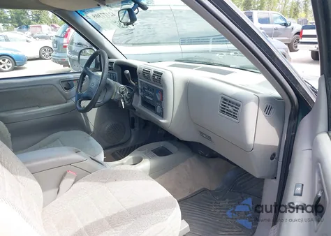 1996 Chevrolet S Truck S10 z USA, uszkodzony, nr VIN 1GCCS19W6T8184905